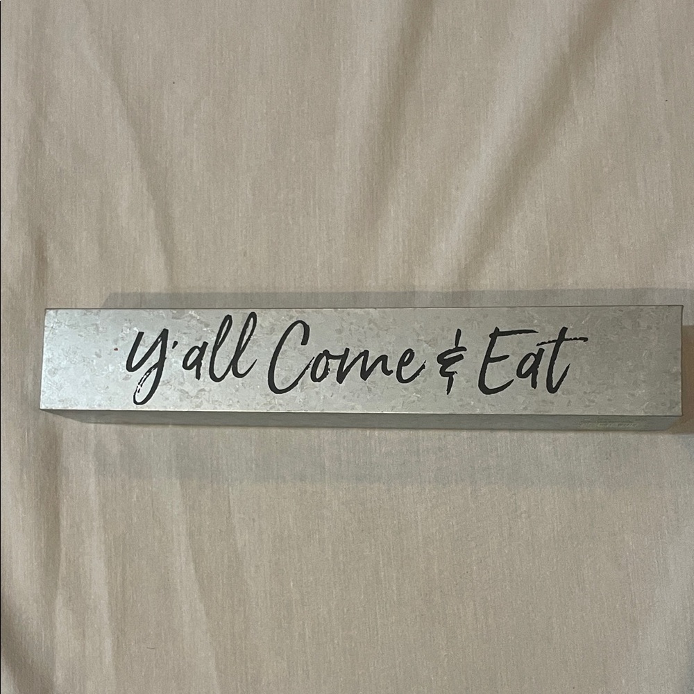Decorative Metal Sign with 'Y'all Come & Eat' Text